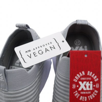 XTI sneakers in tessuto colore grigio tacco piatto fino a 1 cm        