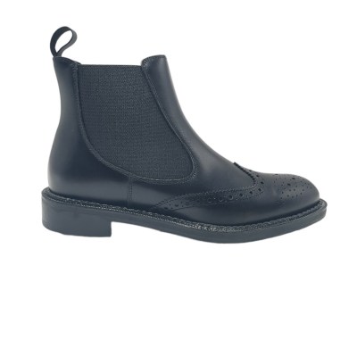 Frau  Shoes black leather heel 3 cm