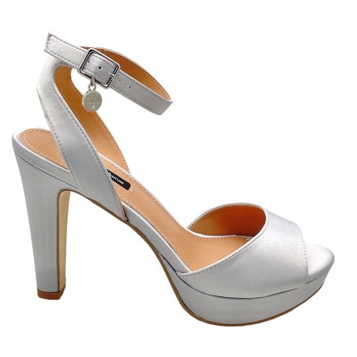 GMV sandalo per donna con plateau in raso grigio argento fibbia