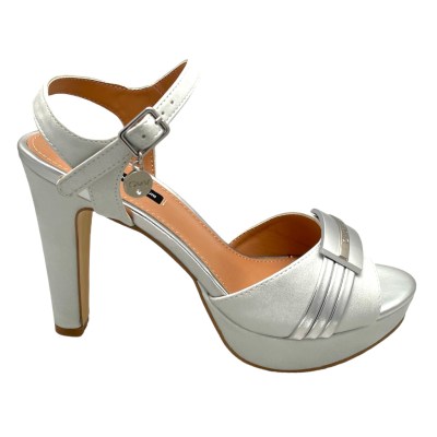 GMV sandalo per donna con plateau grigio argento  con laccetto a caviglia medaglia